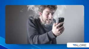 ¿Es saludable revisar el celular de tu pareja?